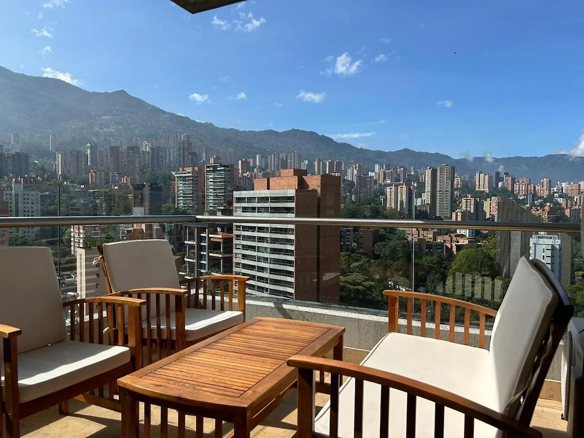 Great View 3 Bedroom Apartment Near Provenza 1101 メデジン コロンビア