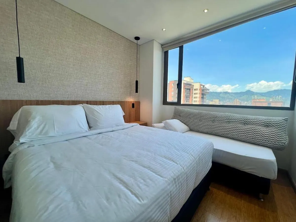 Great View 3 Bedroom Apartment Near Provenza 1101 メデジン