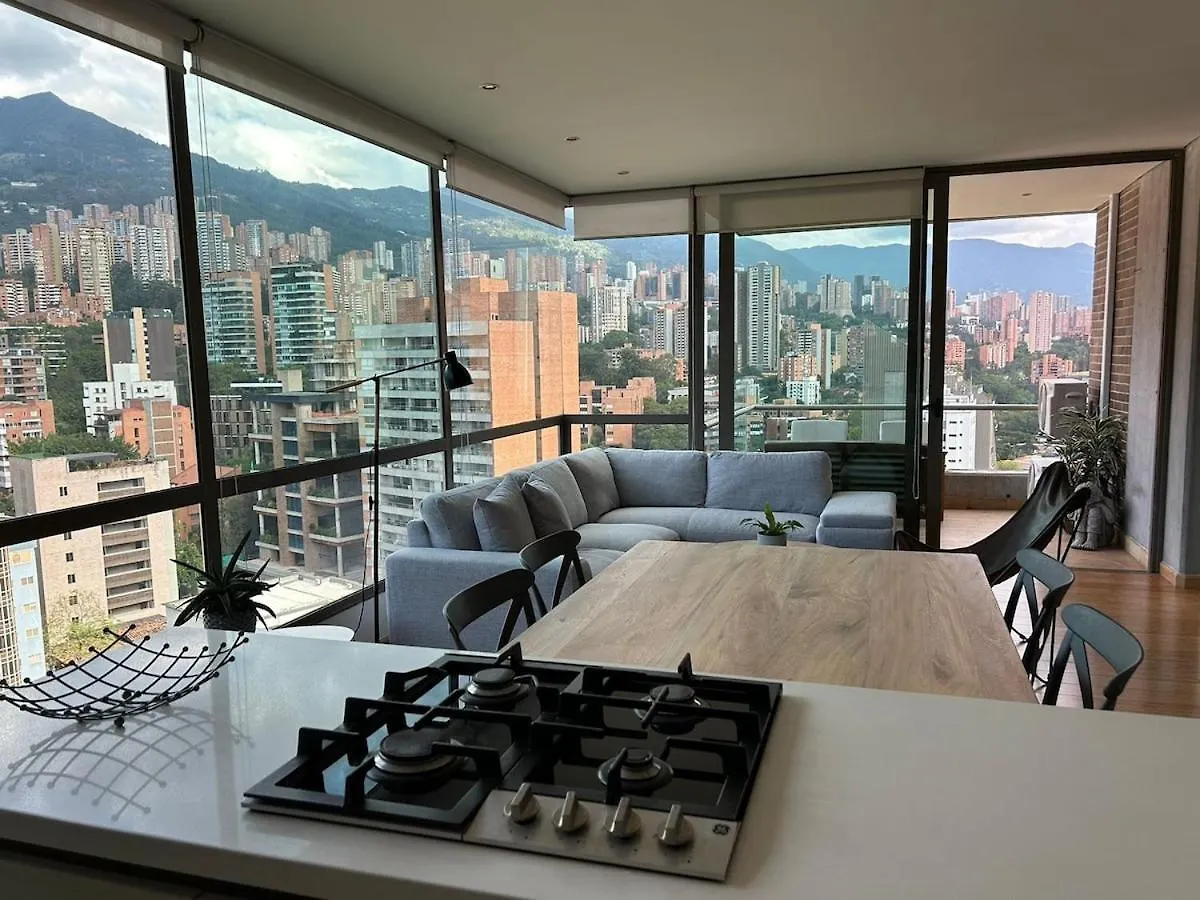 Great View 3 Bedroom Apartment Near Provenza 1101 メデジン コロンビア