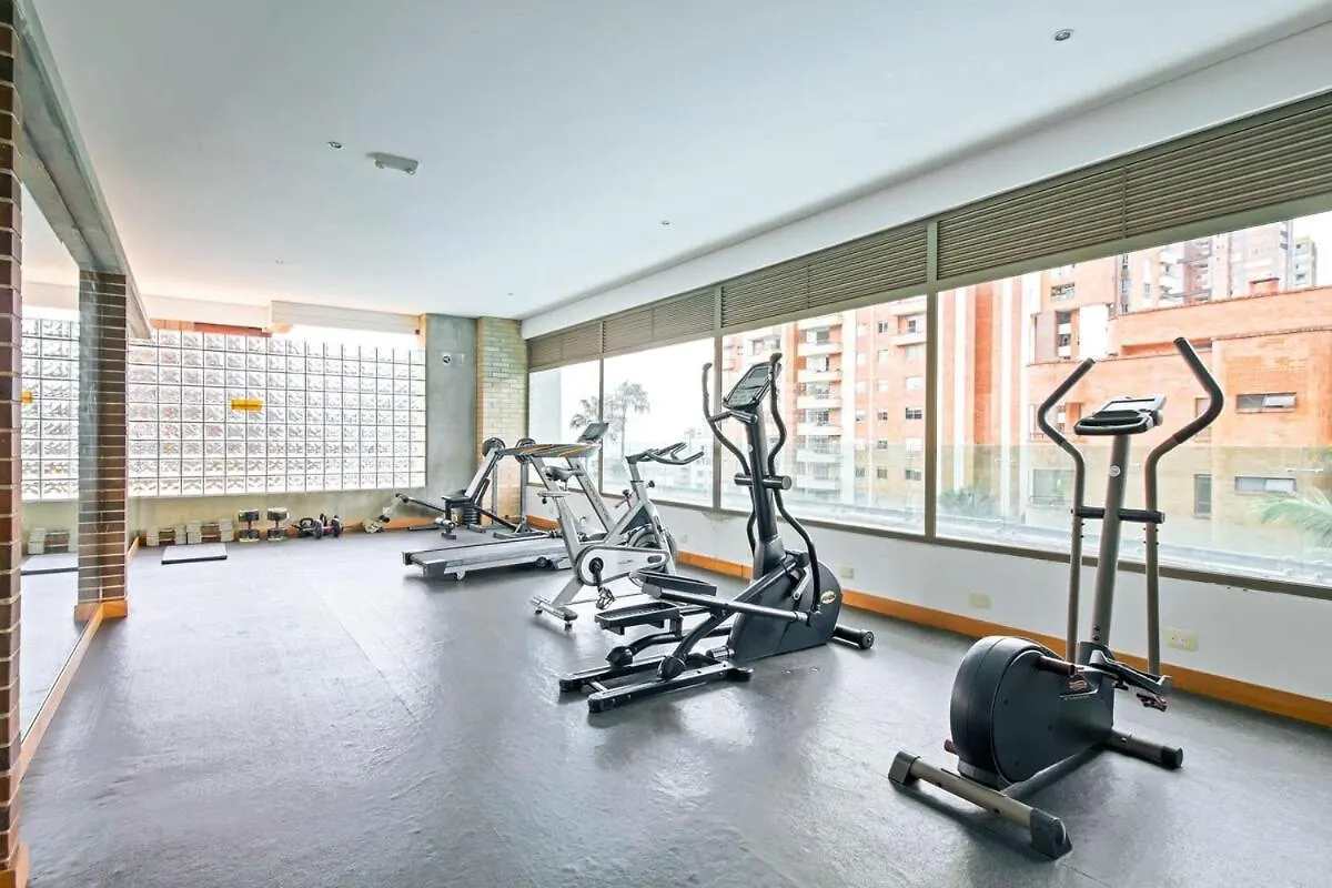 Great View 3 Bedroom Apartment Near Provenza 1101 メデジン